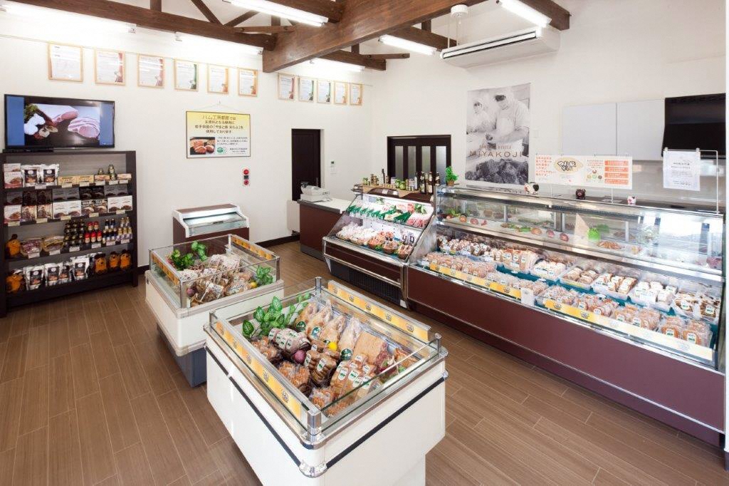 裏表紙_プレゼントコーナー_内観写真