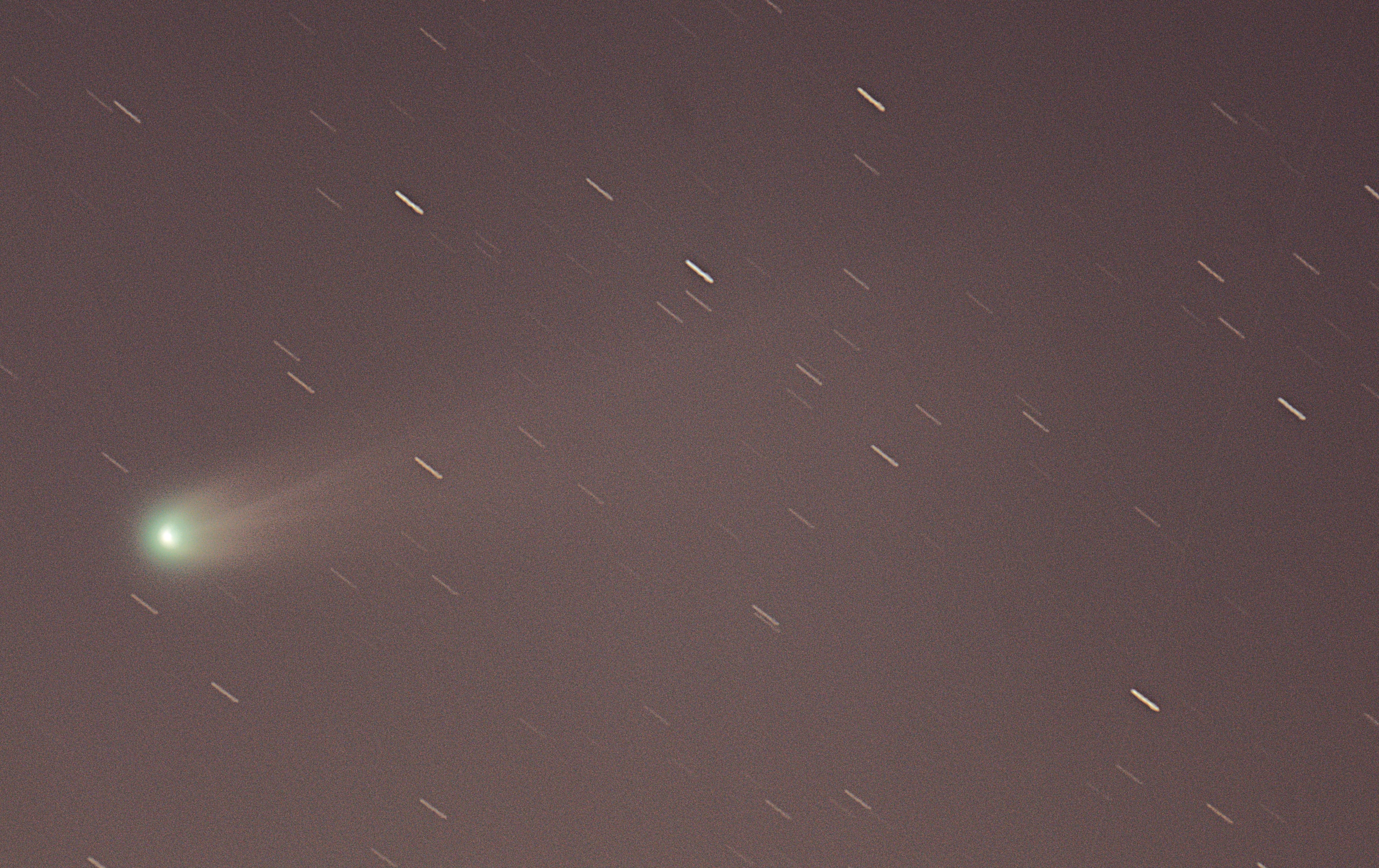 2025.10.15_レモン彗星C2025A6 15秒 45枚メトカーフコンポジット レベル調整 明るさ調整