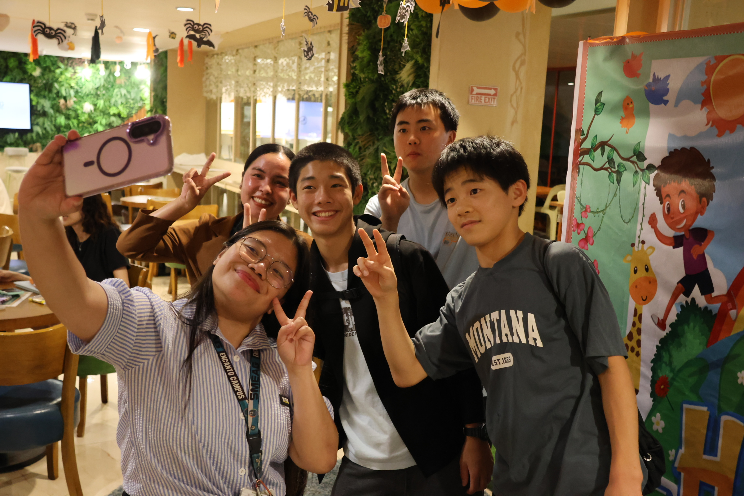 8-5卒業式後（男子3人）