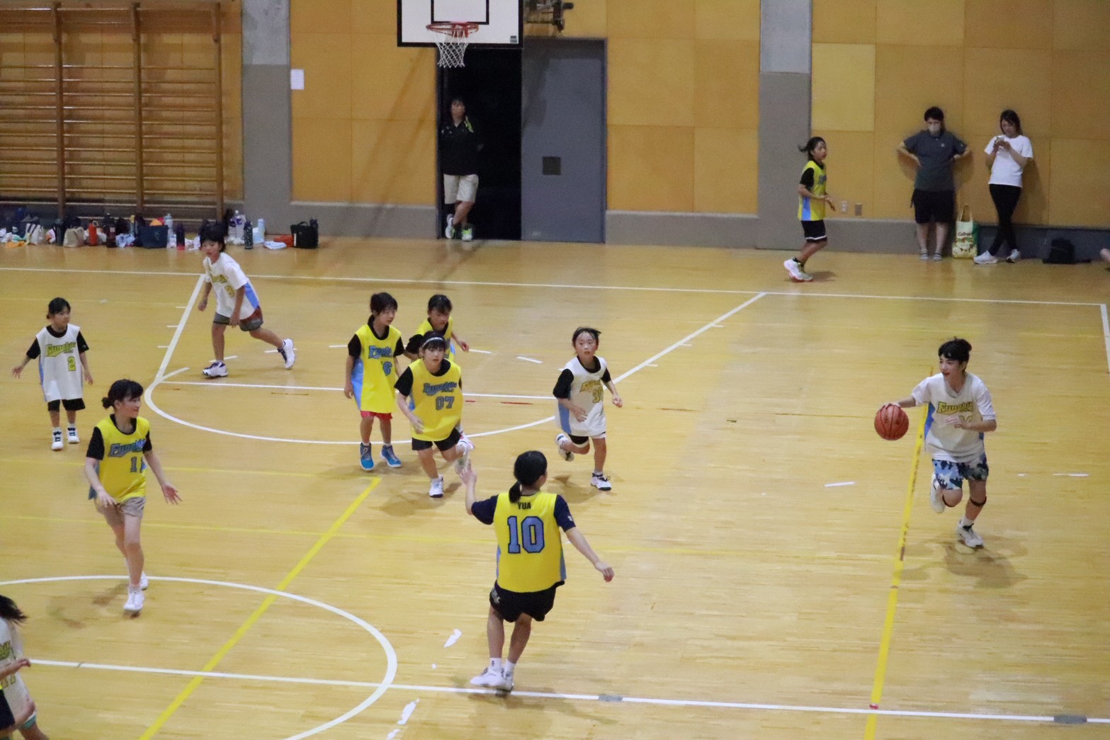 08_女子活動写真①