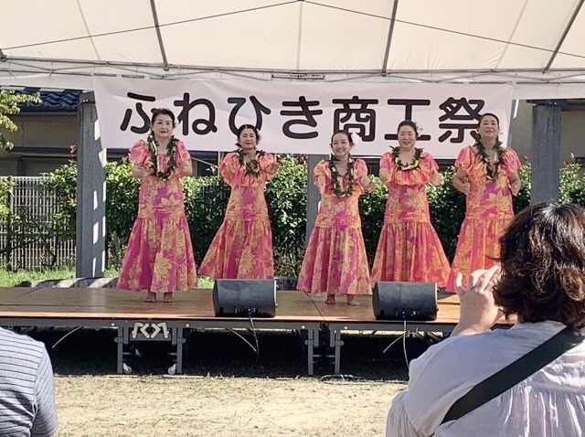 フラダンス一式 約100点近く maxresdefault.jpg