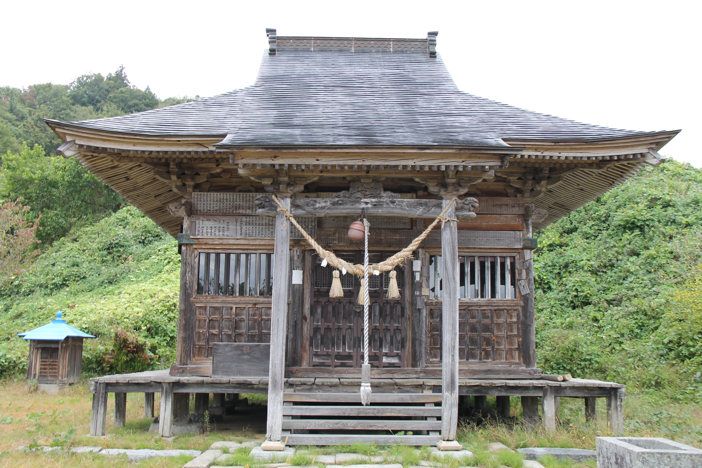 特（生涯学習課）文化財連載_絵松神社社殿.JPG